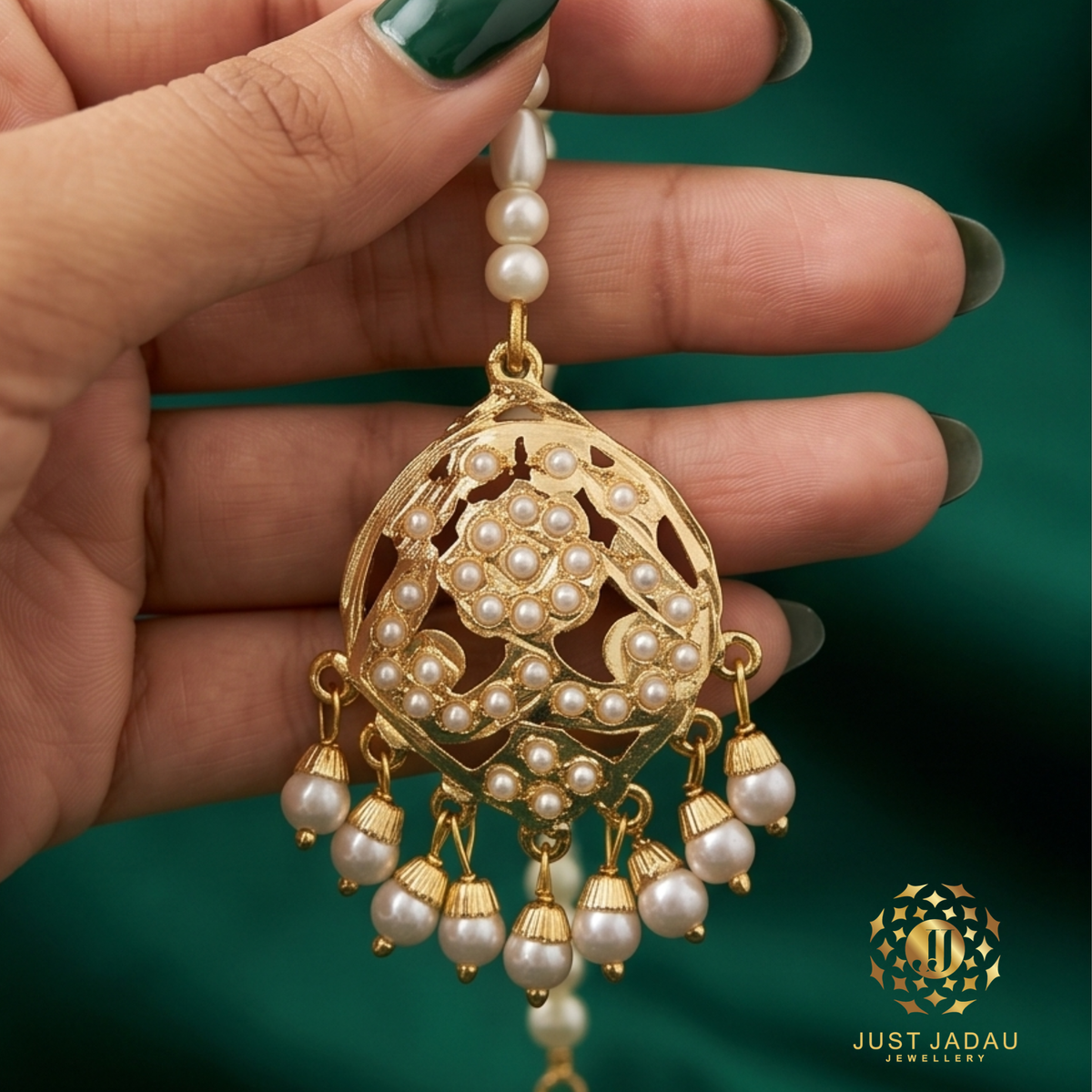 CHANDTARA EARRINGS