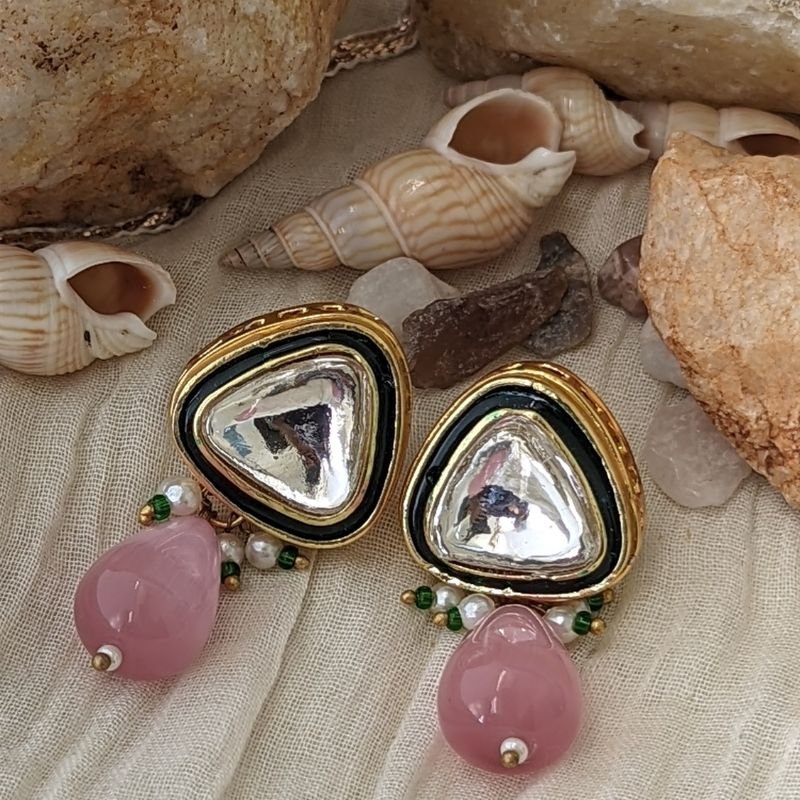 Avni Kundan Studs
