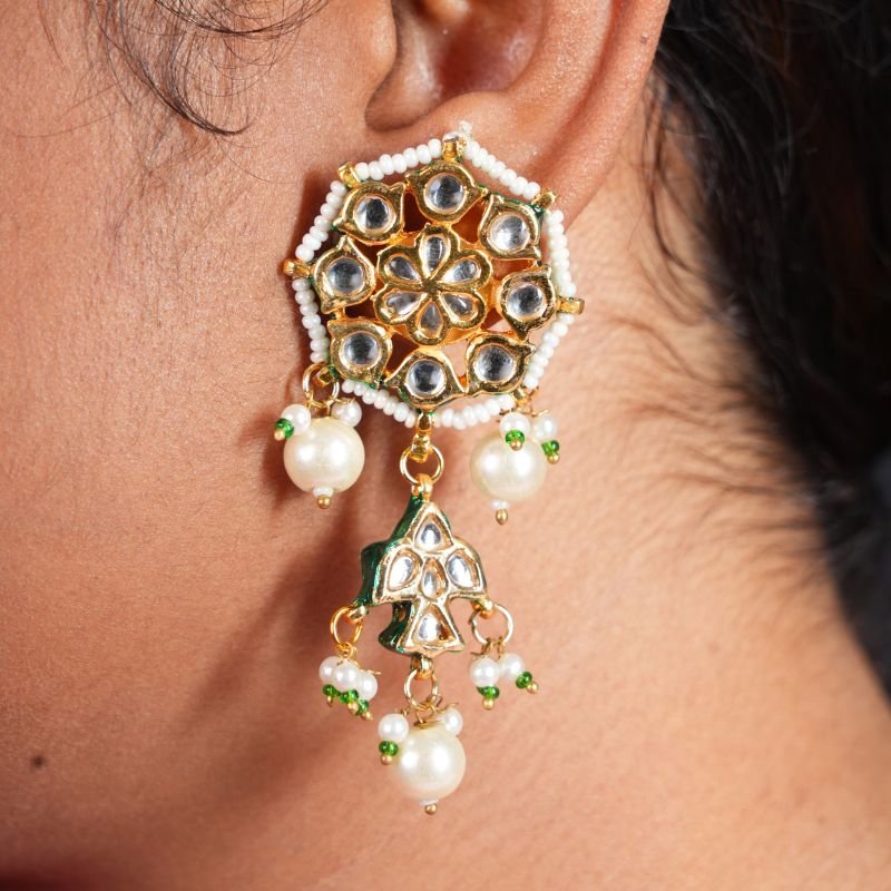 Ayna Kundan Studs