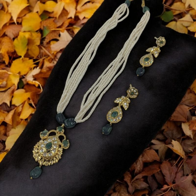 Jugni In real Emerald