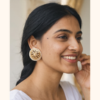 Bela Jadau Studs in Pearls