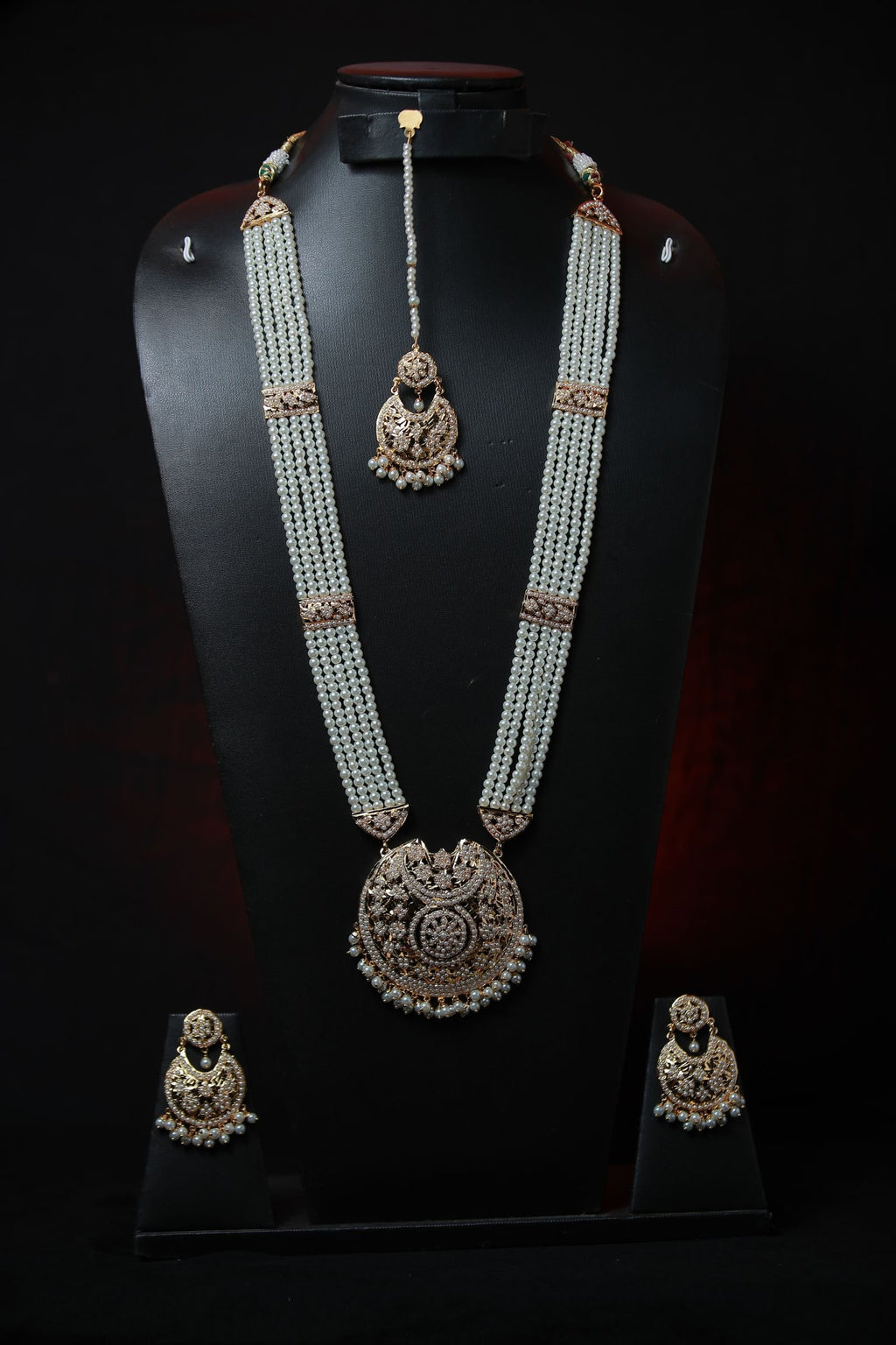 Aaliya Jadau Ranihaar with Tika