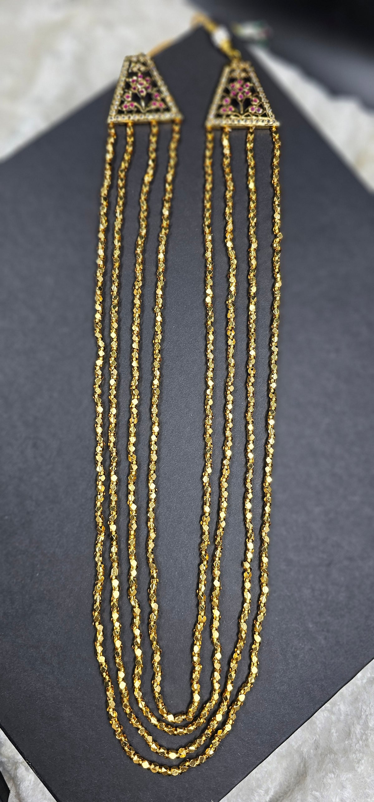 Swarna Chandan Haar With Studs And Adjustable Fingerring