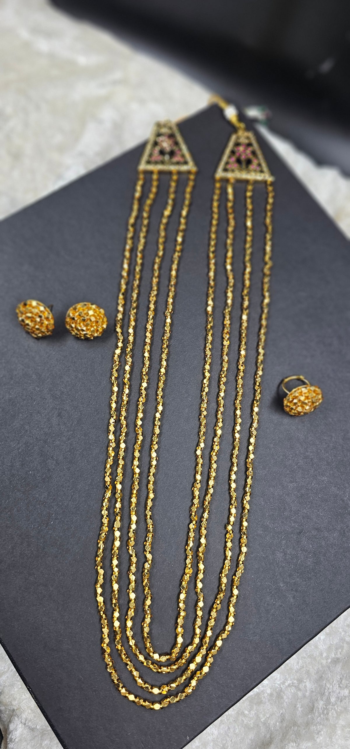 Swarna Chandan Haar With Studs And Adjustable Fingerring