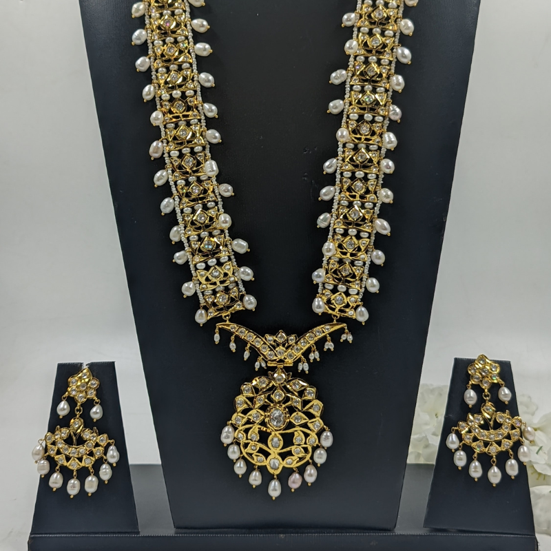 Ibtida Asif Jahi Haar in Mossinite