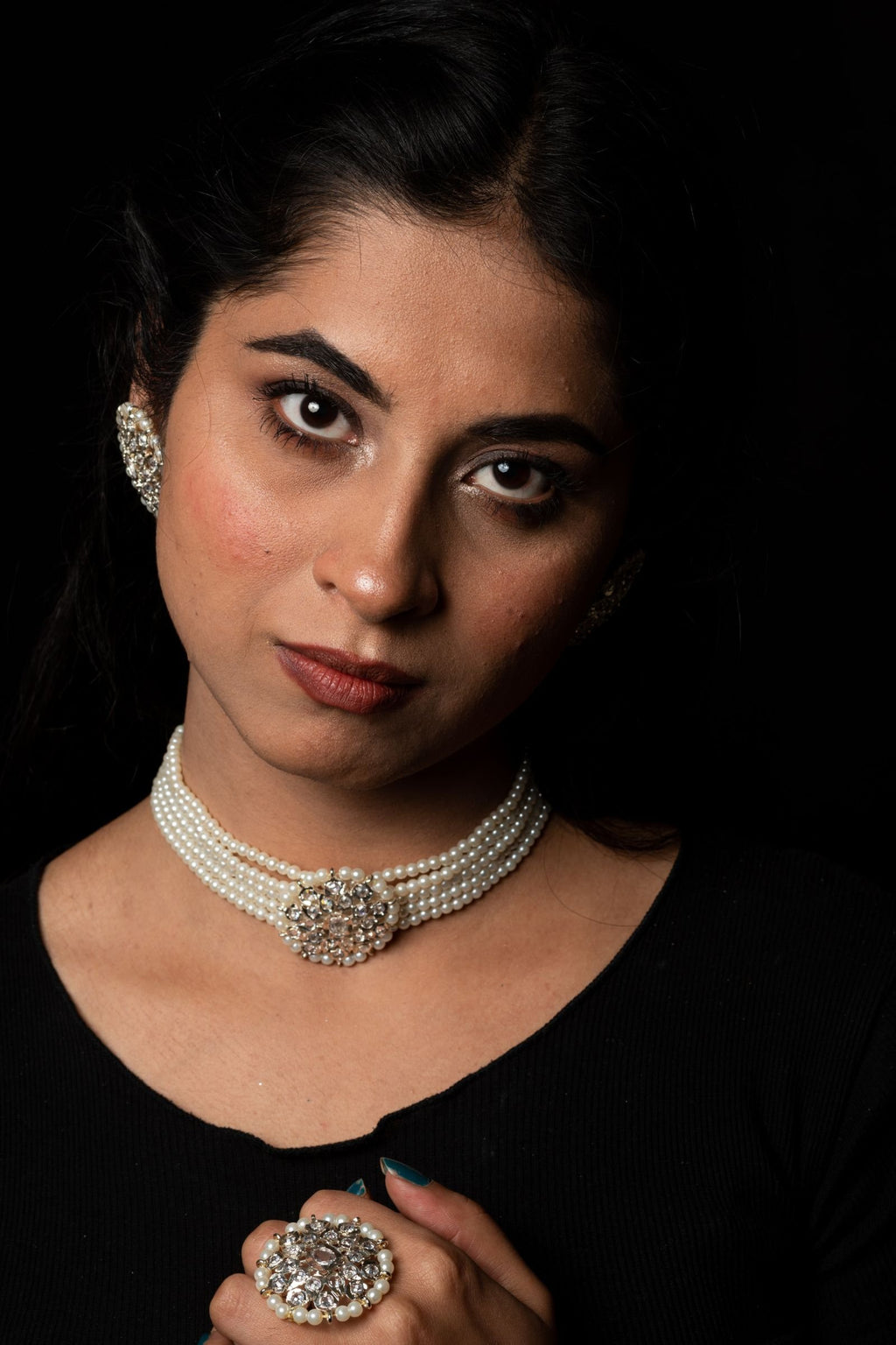 Nasra Choker with Finger Ring