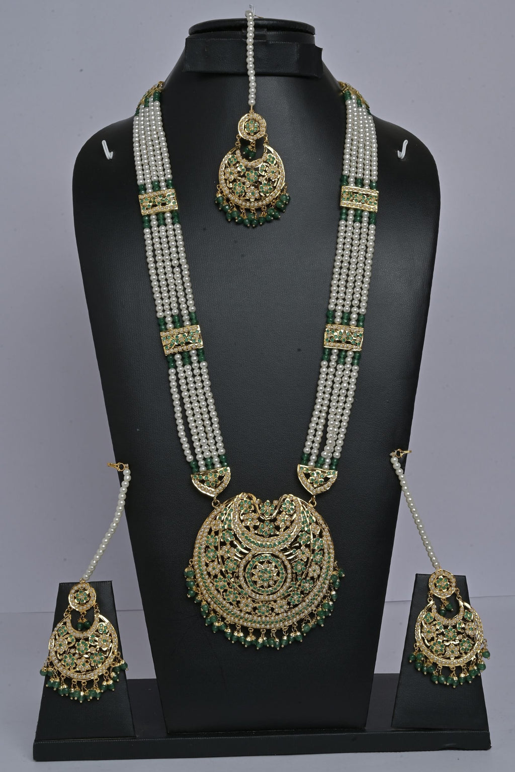 Aaliya Jadau Ranihaar with Tika