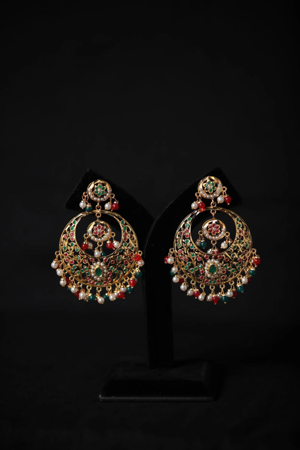 Hoorain Chandbali