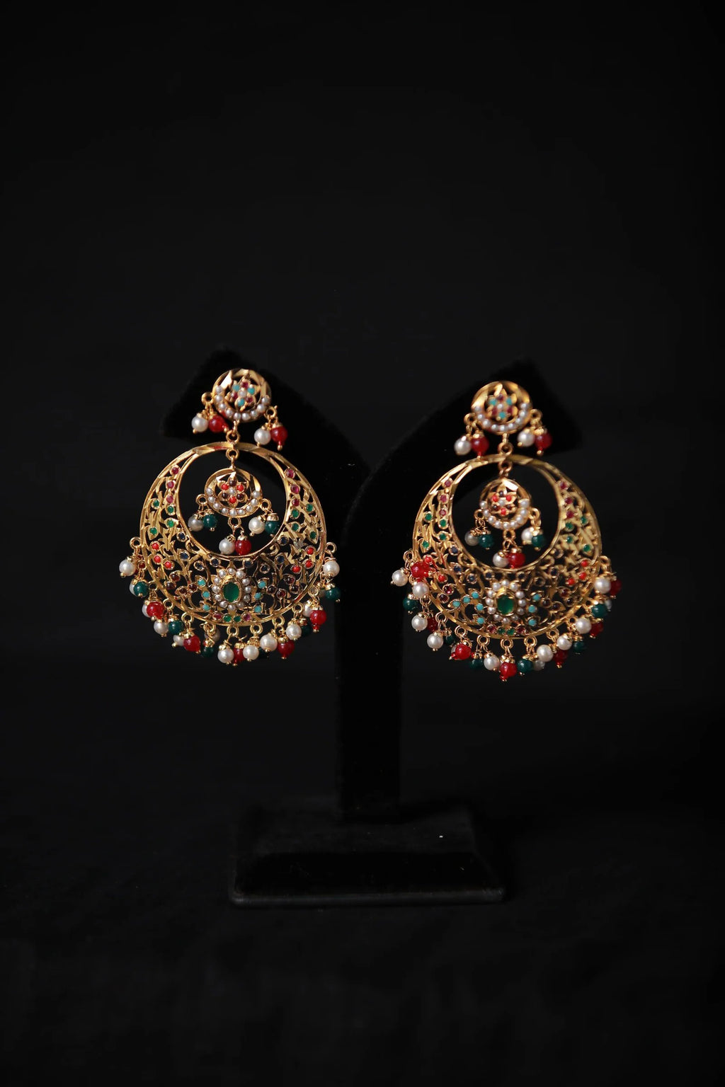 Hoorain Chandbali