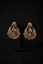 Hoorain Chandbali