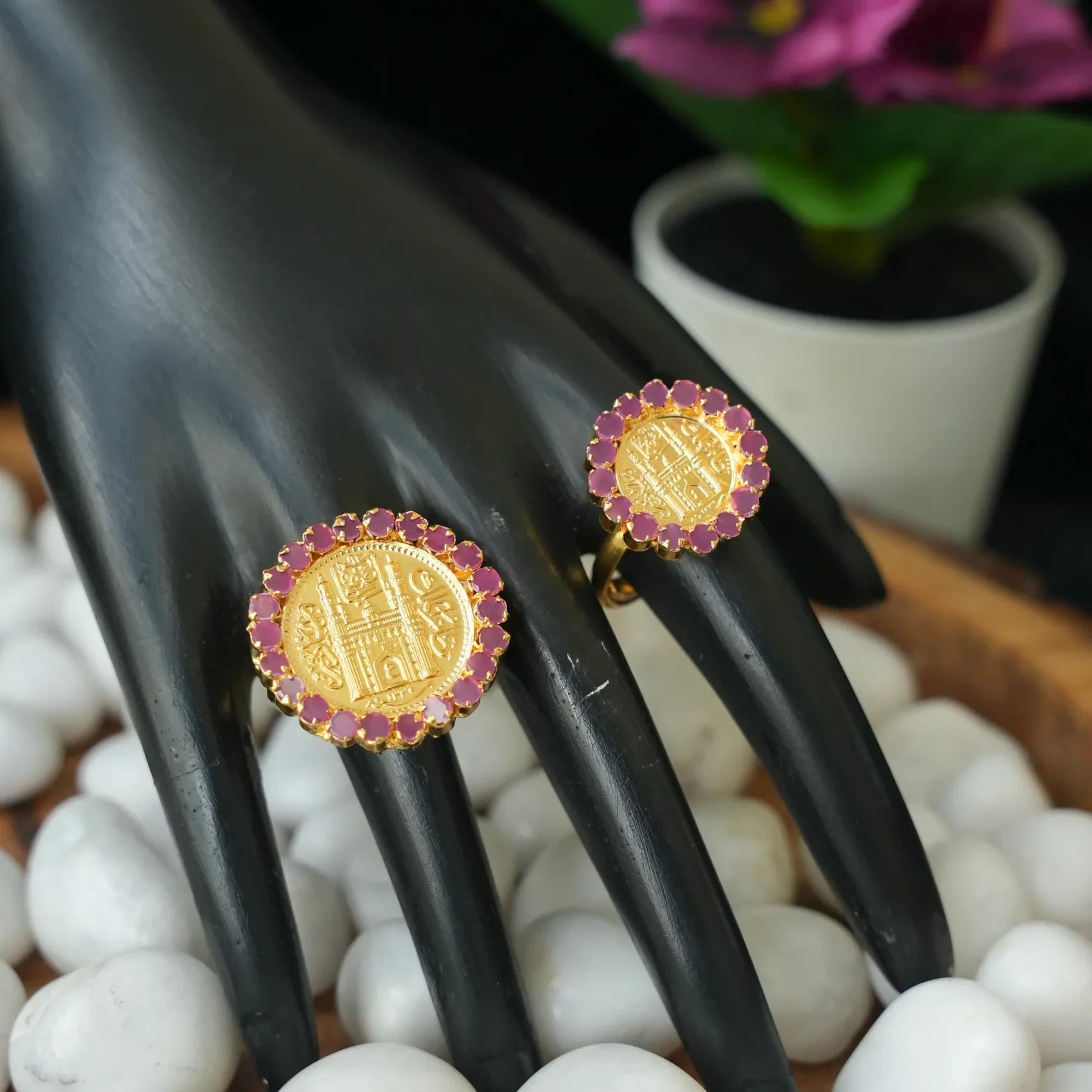 Adiba Small Ashrafi Finger Ring