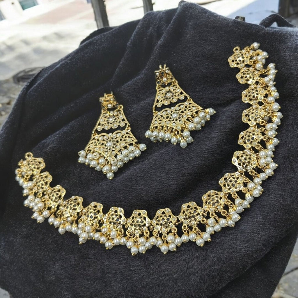 Ambar Necklace Set