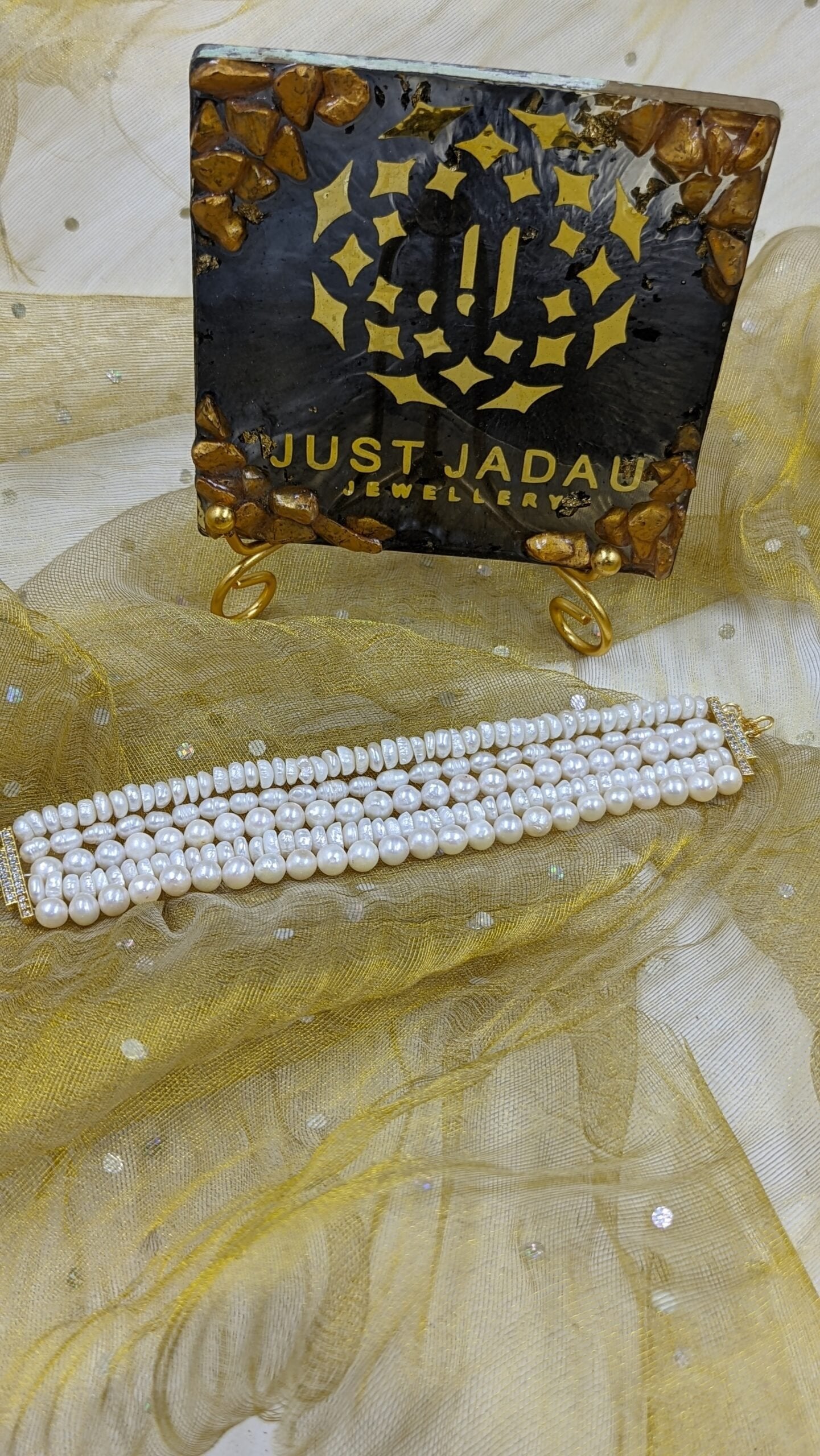 Amulya Bracelet in Real Pearls
