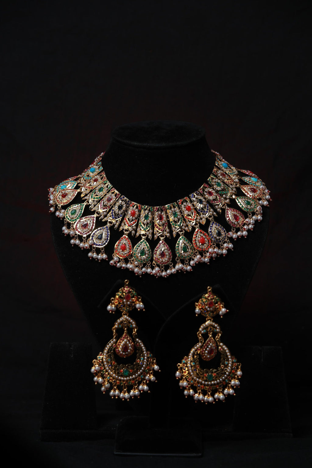 Anaya Necklace Set