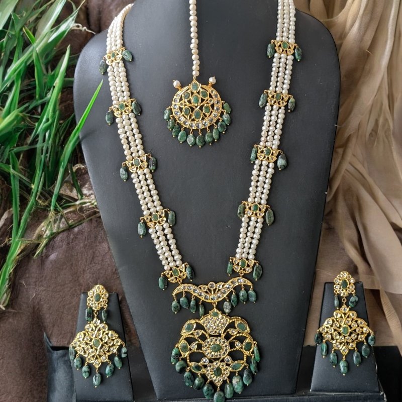 Ayah Bridal Set in Real Emerald and Pearls
