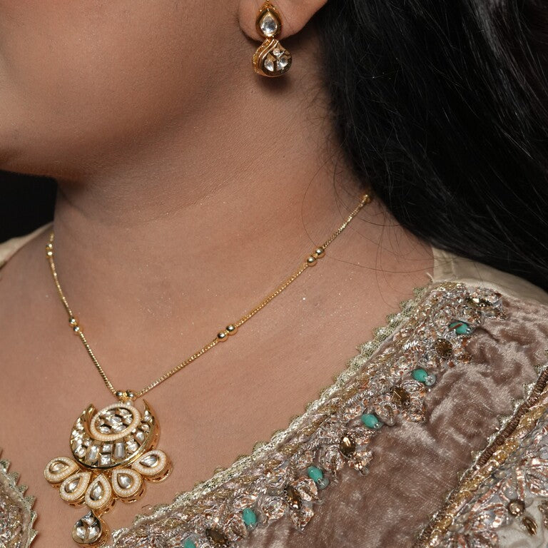 CHANDA PENDENT SET