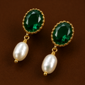 Bani Studs in Real Pearls (Emerald)