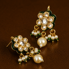 Amyra Kundan Studs