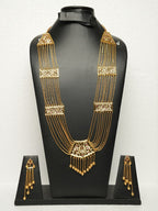 Neelofar Chandan Haar