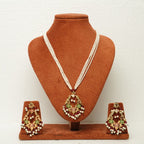 Saanvi Pendant Set