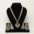 Saanvi Jadau Pendant Set