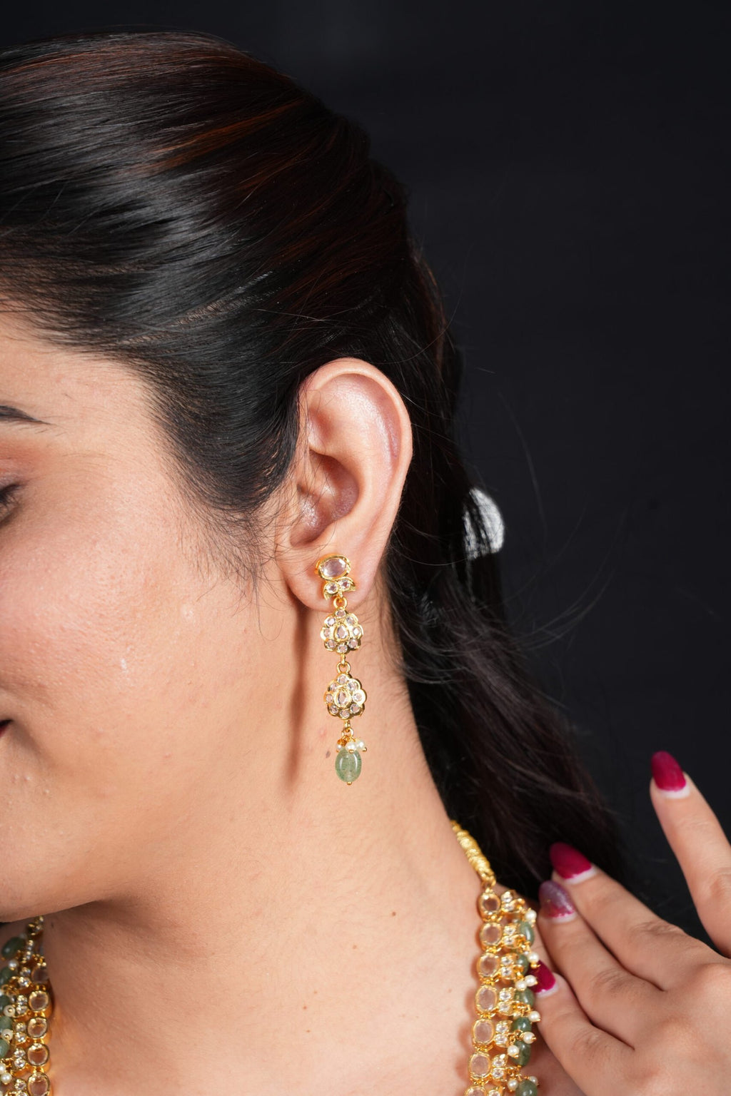 Umaisa Rani Haar In Real Emerald