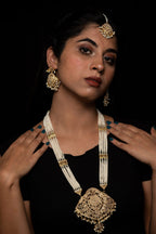 Saba Rani Haar with Tika
