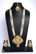 Saba Rani Haar with Tika