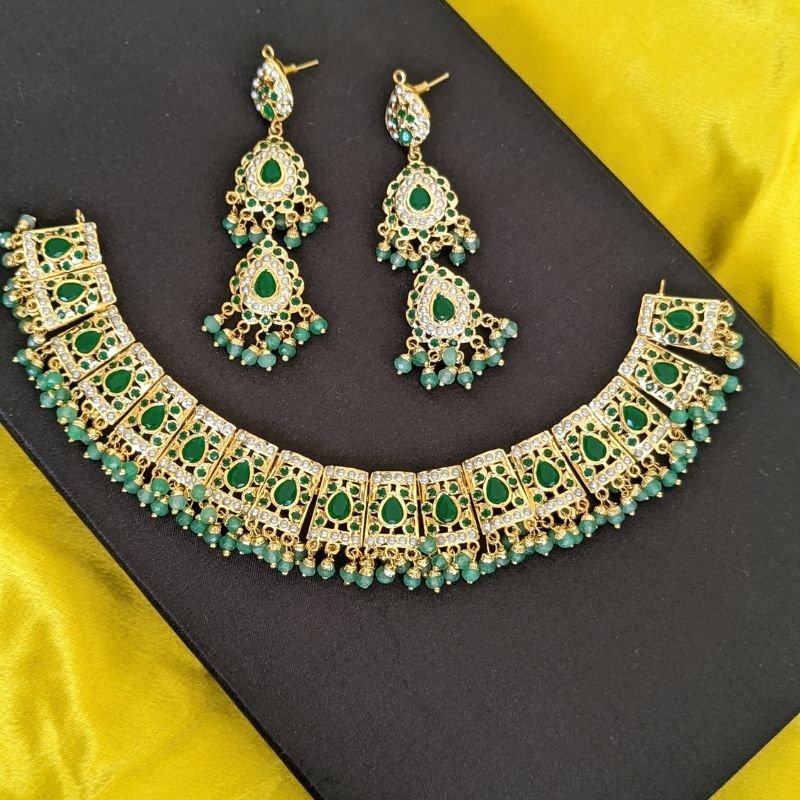 Humna Necklace Set