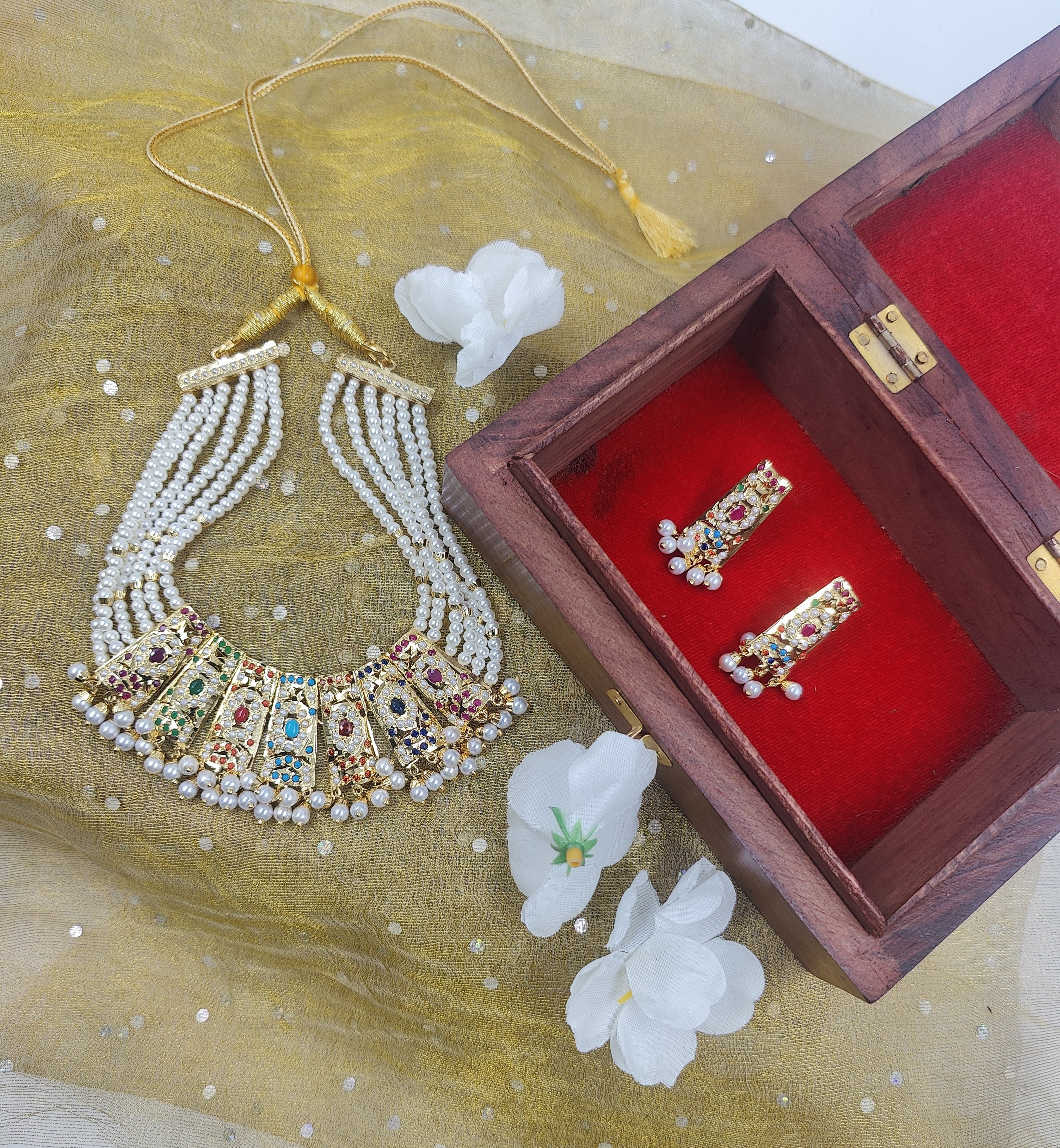 Meenaz Choker Set