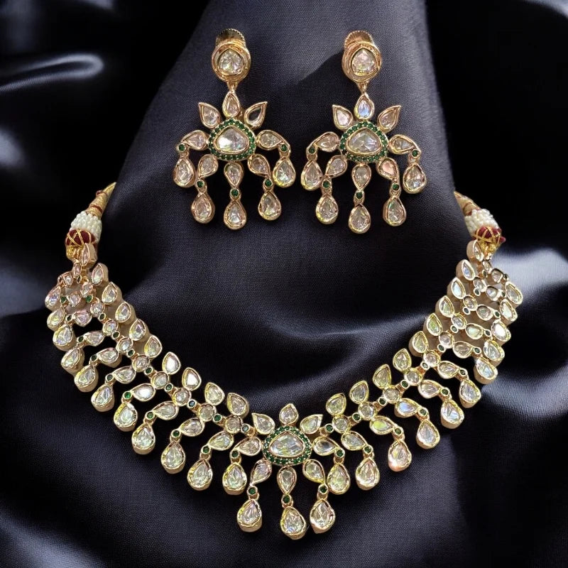 Jaanvi Necklace Set in Real Kundan