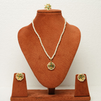 Saachi Pendant Set