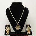 Rea Jadau Pendant Set