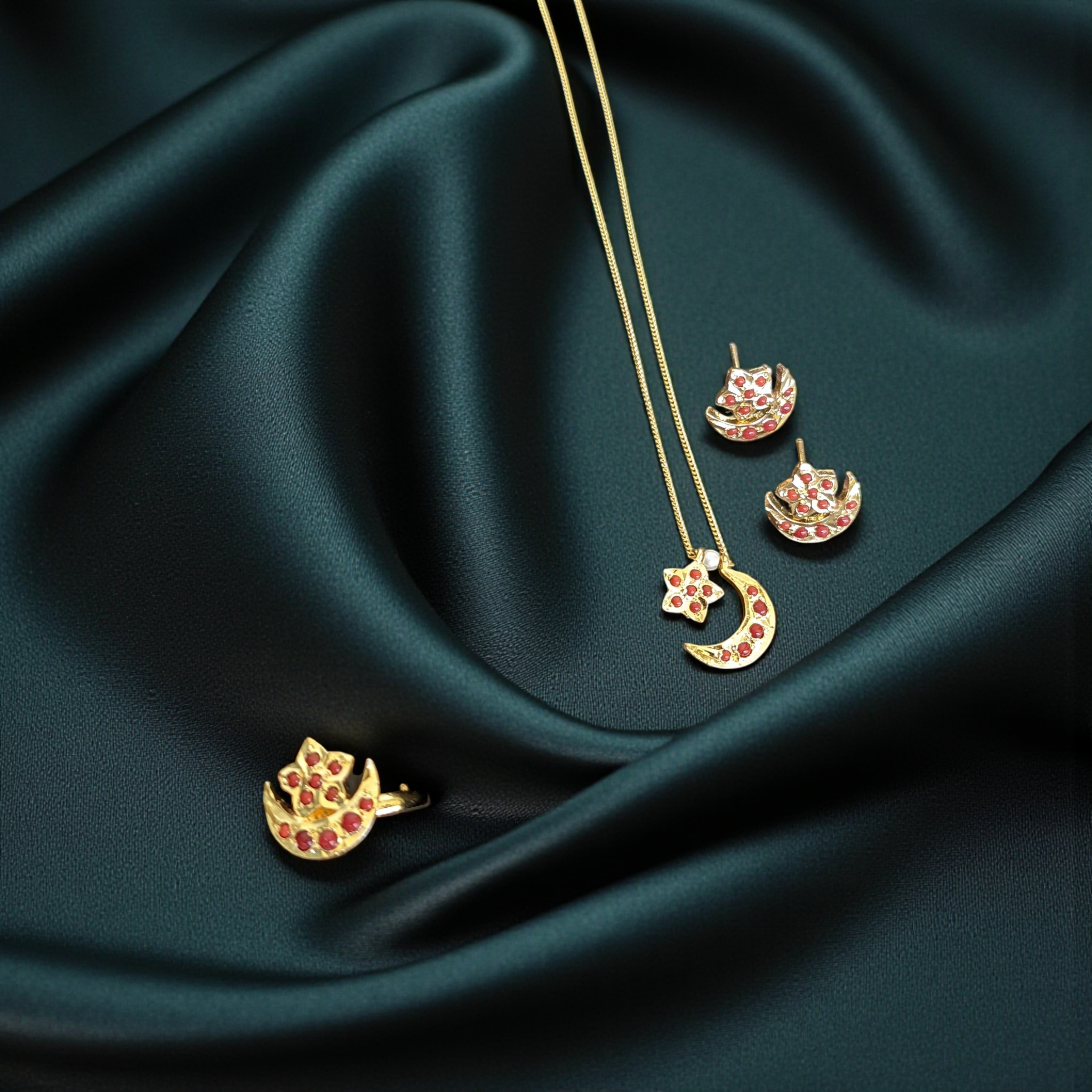 Chand Tara Pendant Set with finger ring