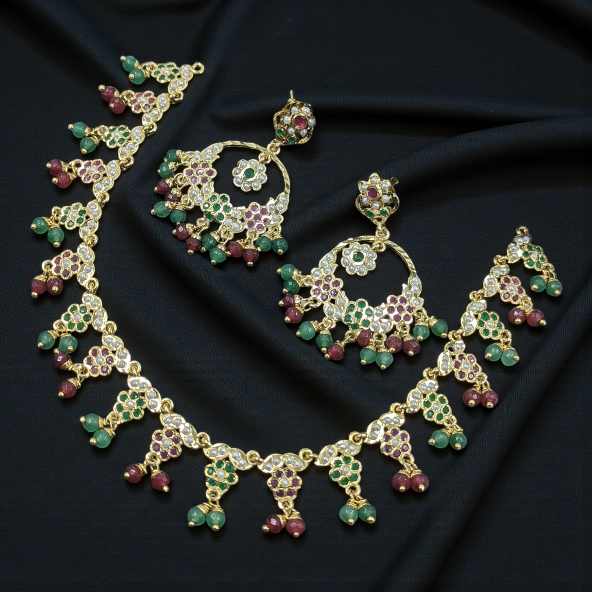 Albiya Necklace Set