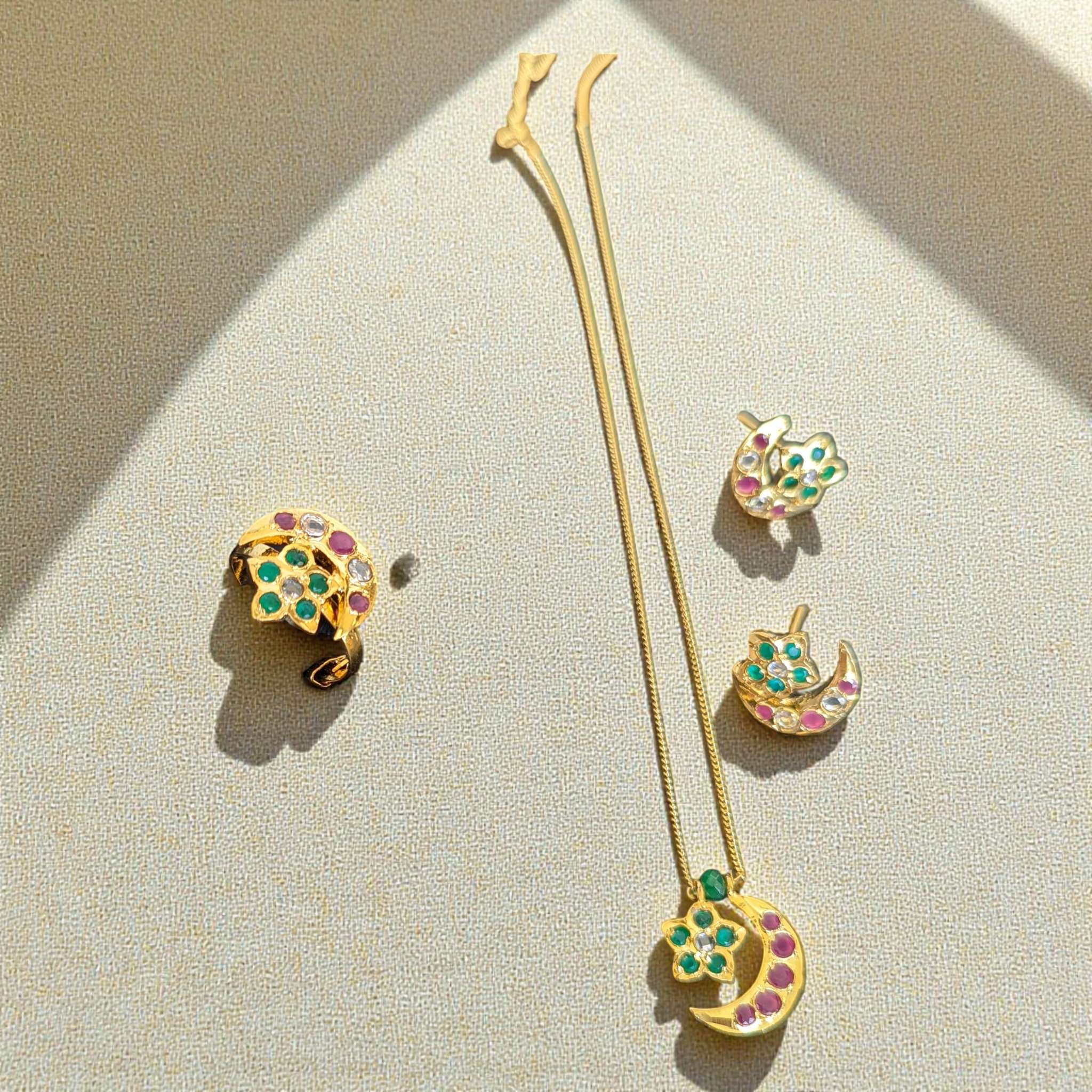 Chand Tara Pendant Set with finger ring