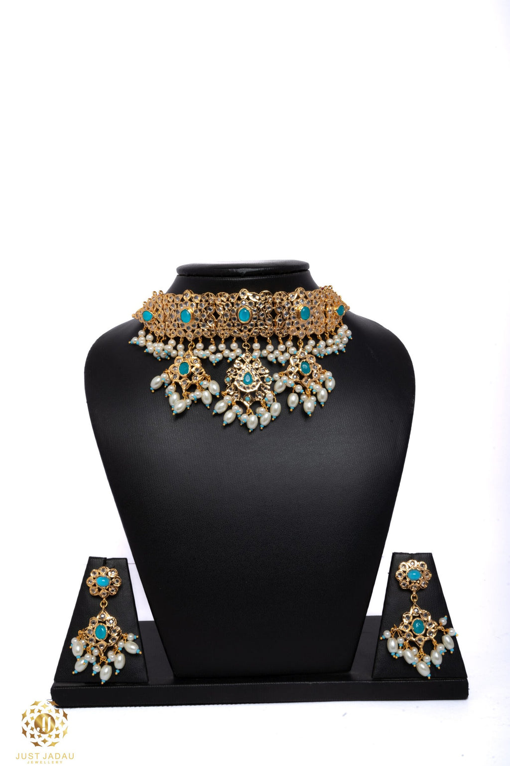 Nabeela Choker Set