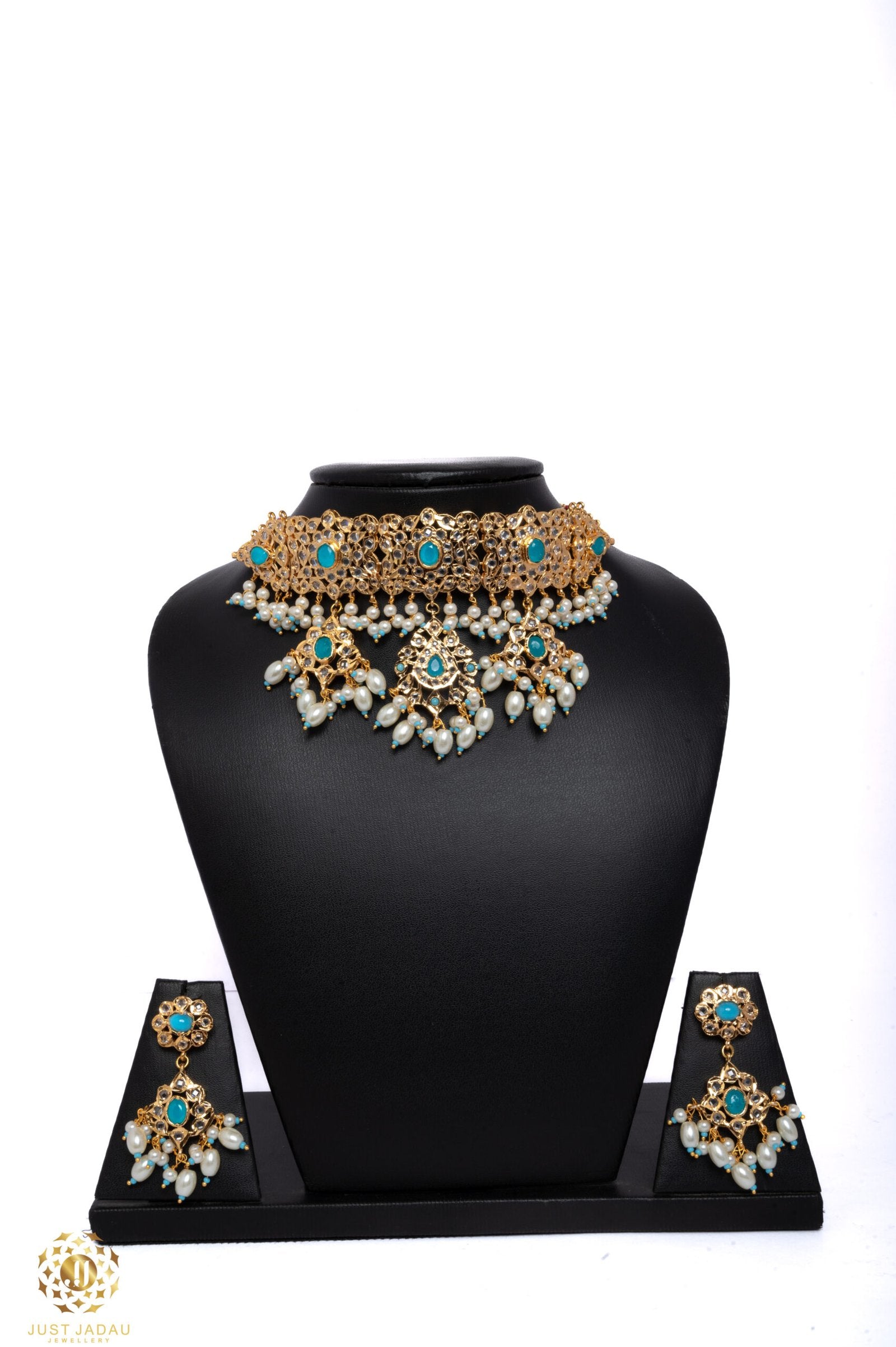 Nabeela Choker Set