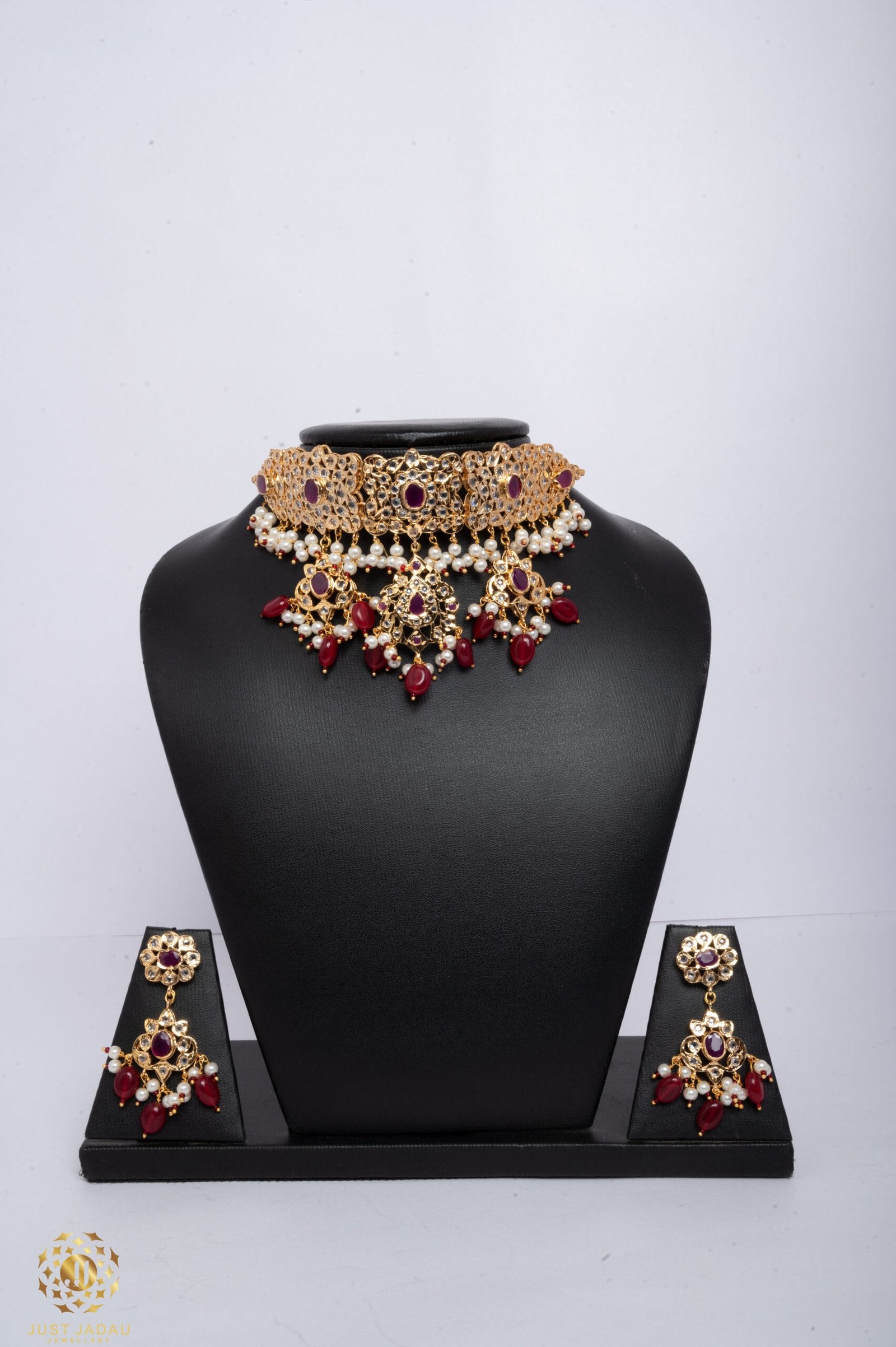 Nabeela Choker Set