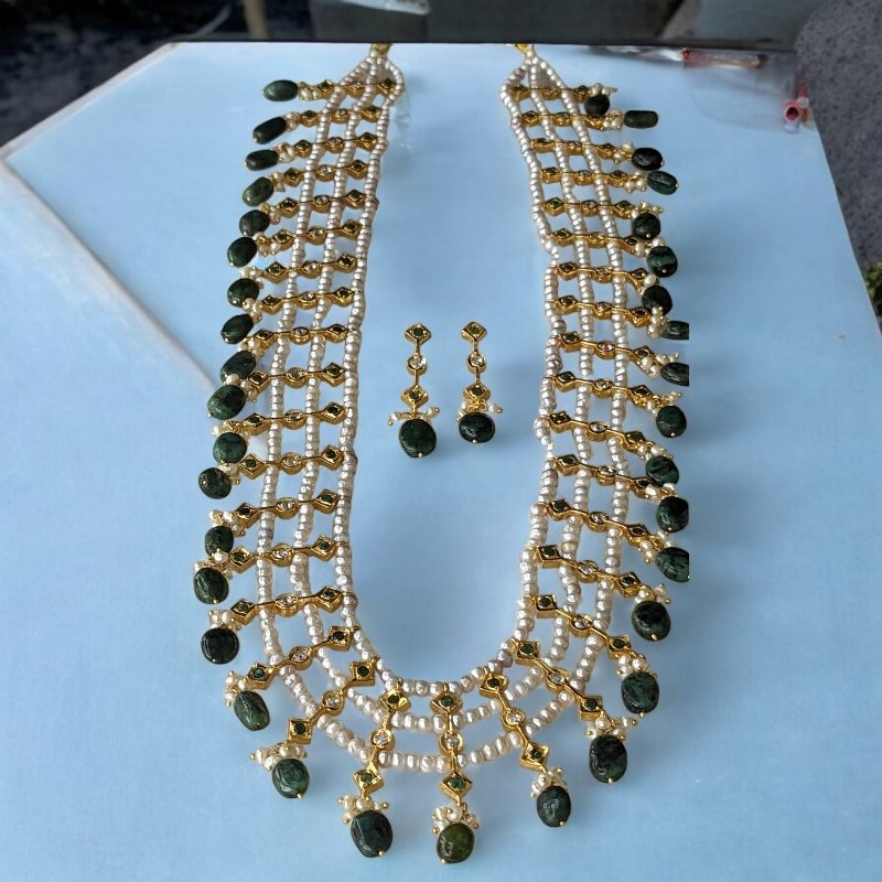 Noor Layerd Haar in Real Emerald and Real Pearls