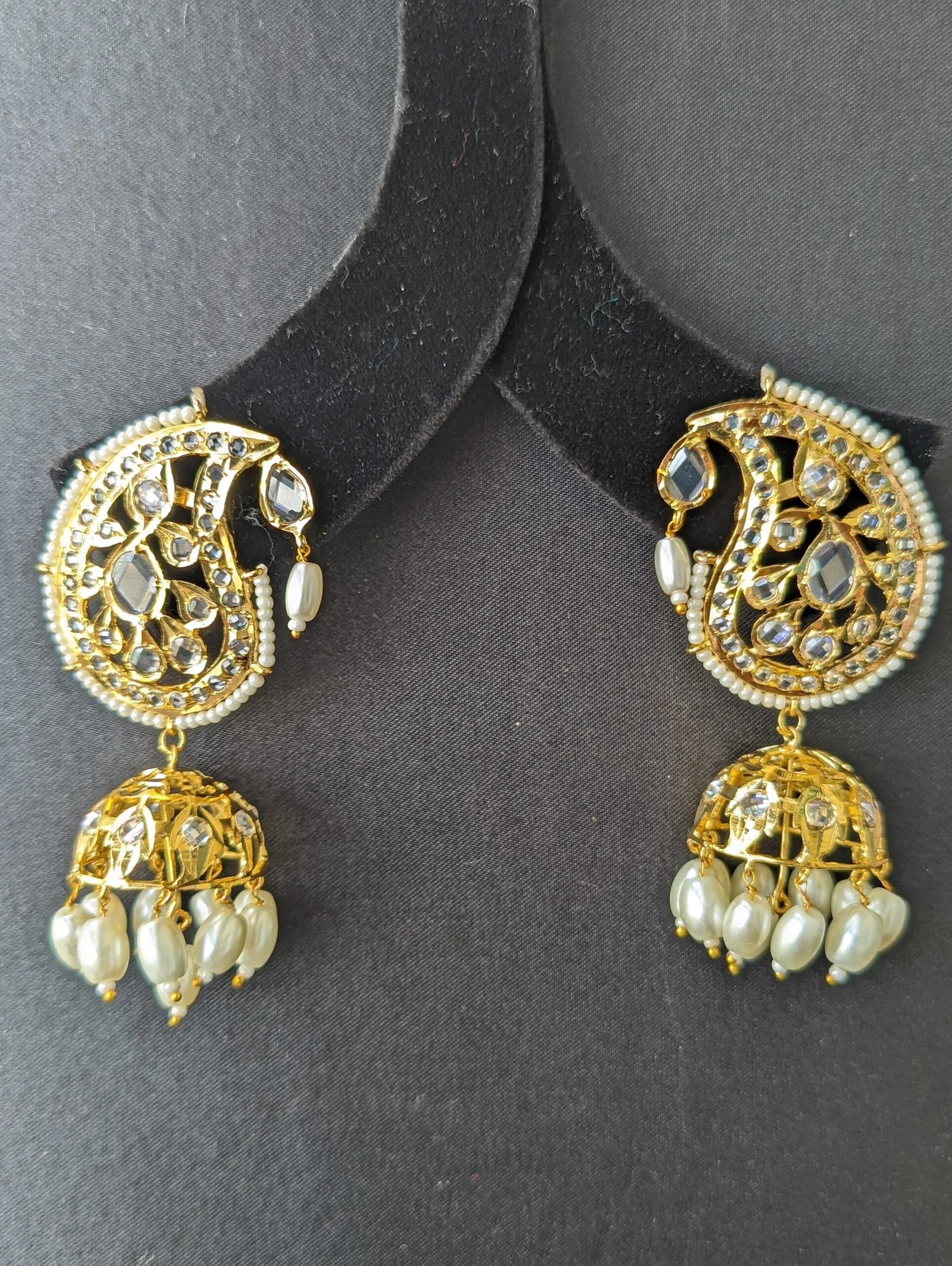 Saman jhumka