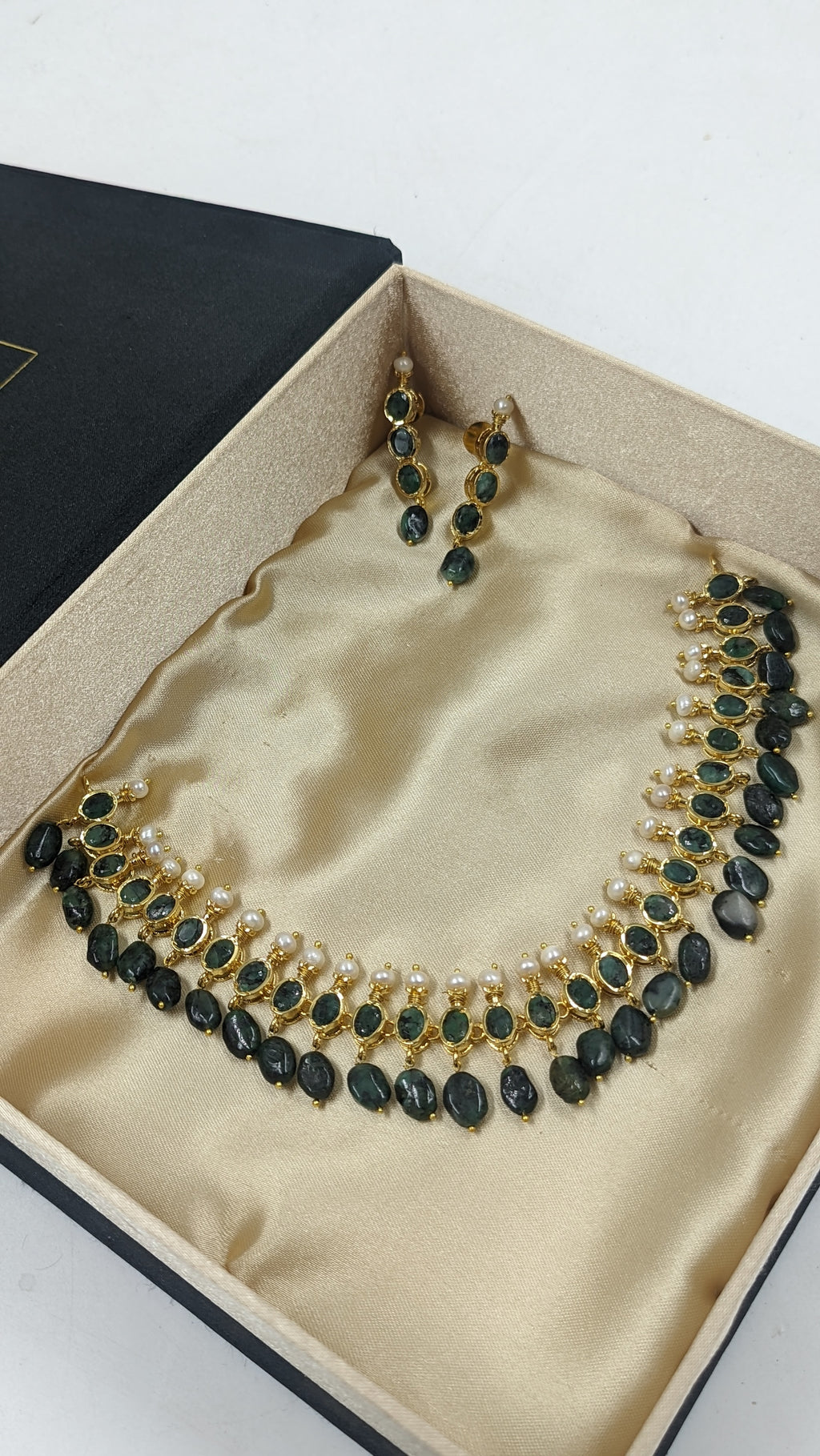 Mehrish Necklace Set in Real Emerald & Real Pearls