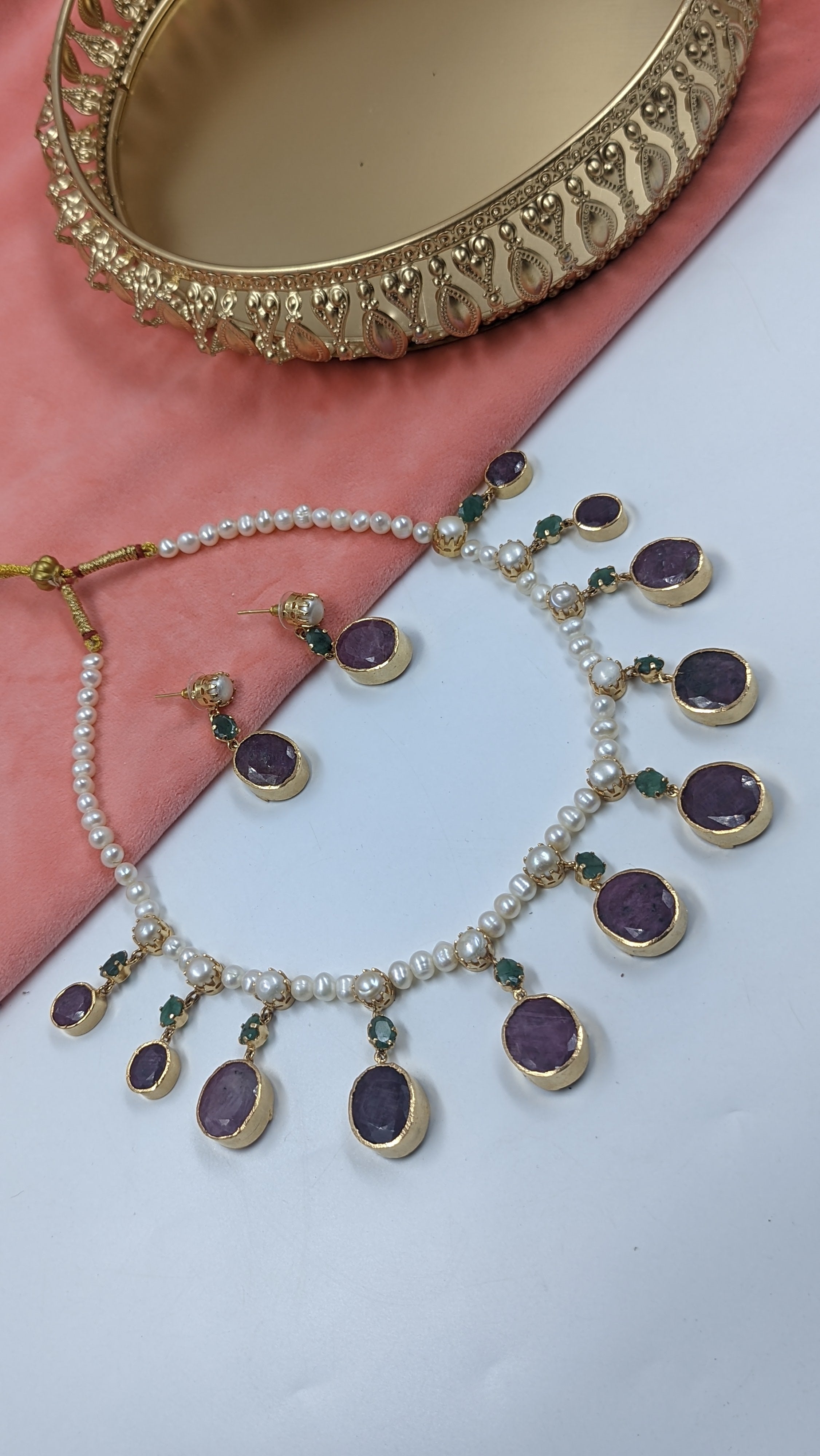 Amayra Necklace Set With Tika