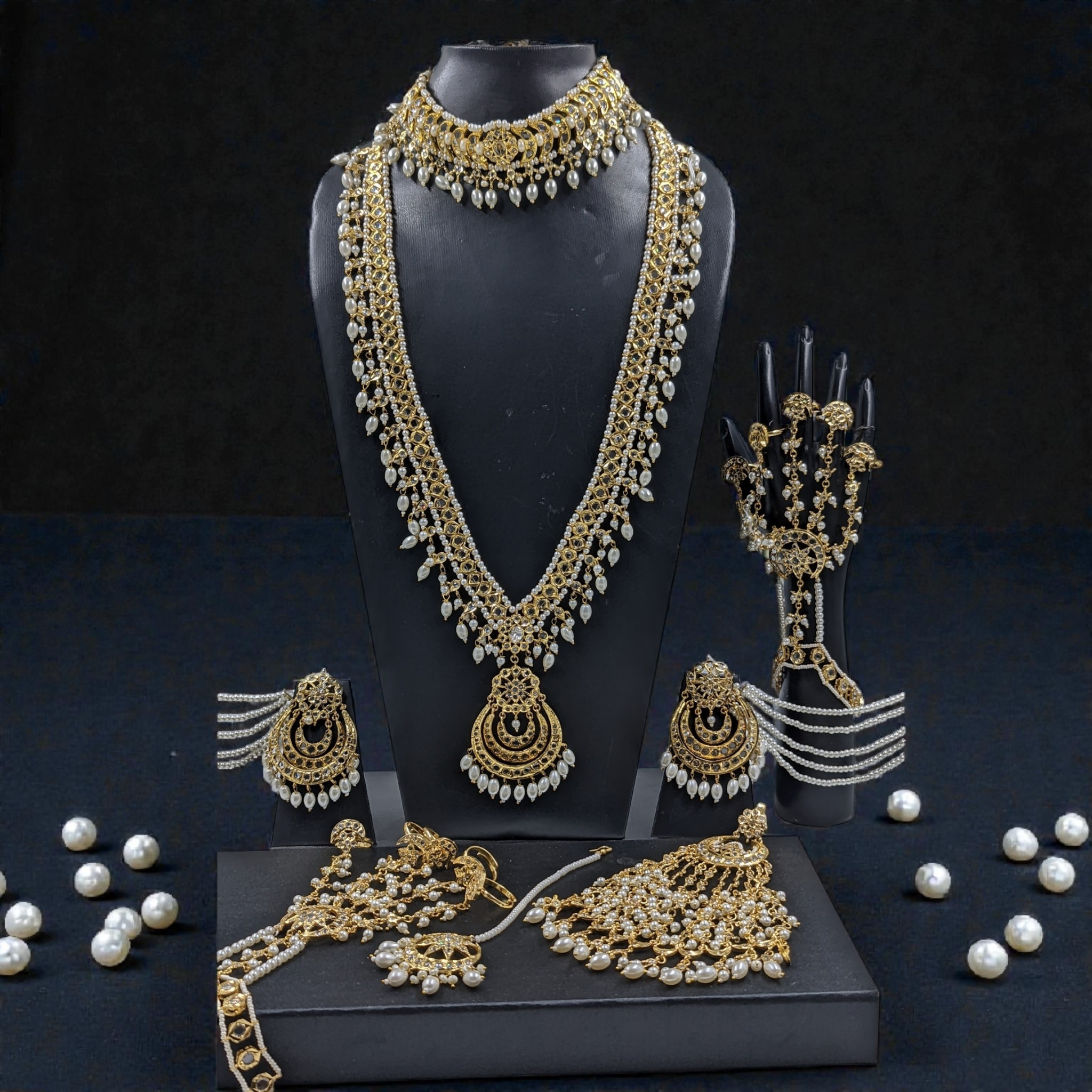 Noor-e-Mahtaab Bridal Set