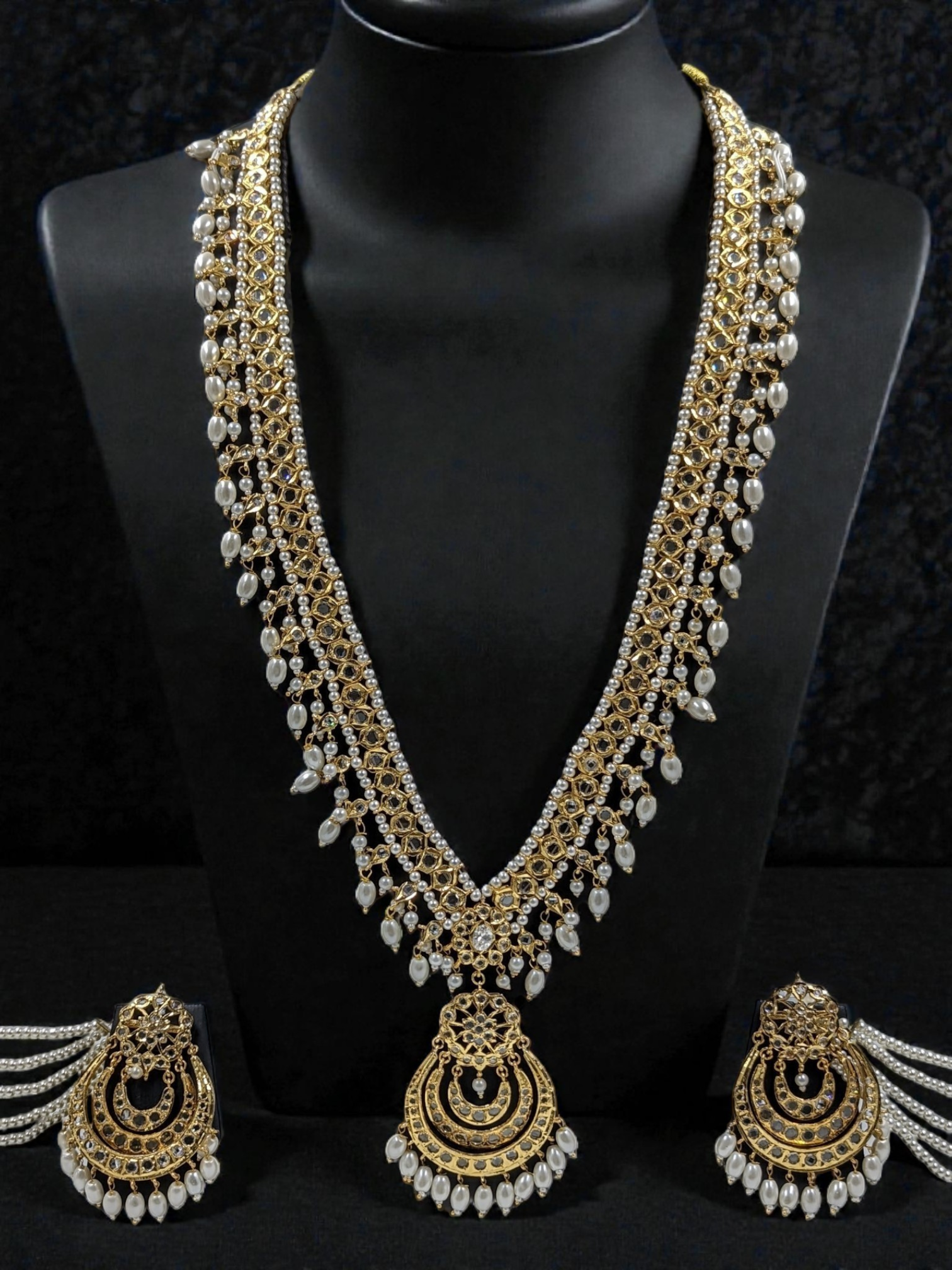 Noor-e-Mahtaab Bridal Set