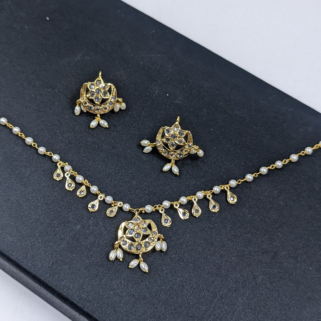 Mahapara Necklace Set