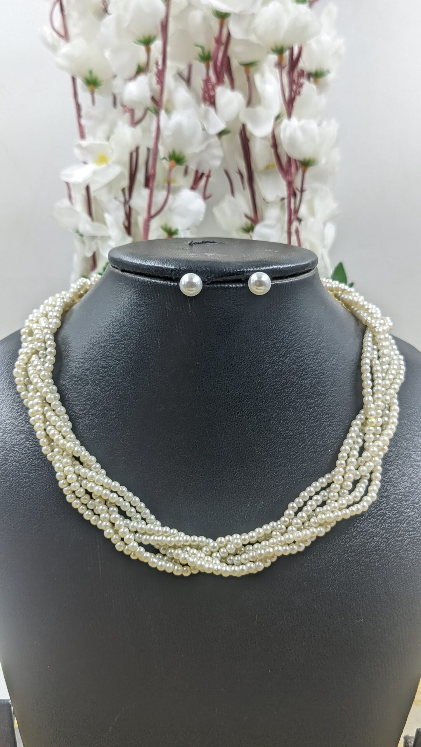 Pari Pearl Set