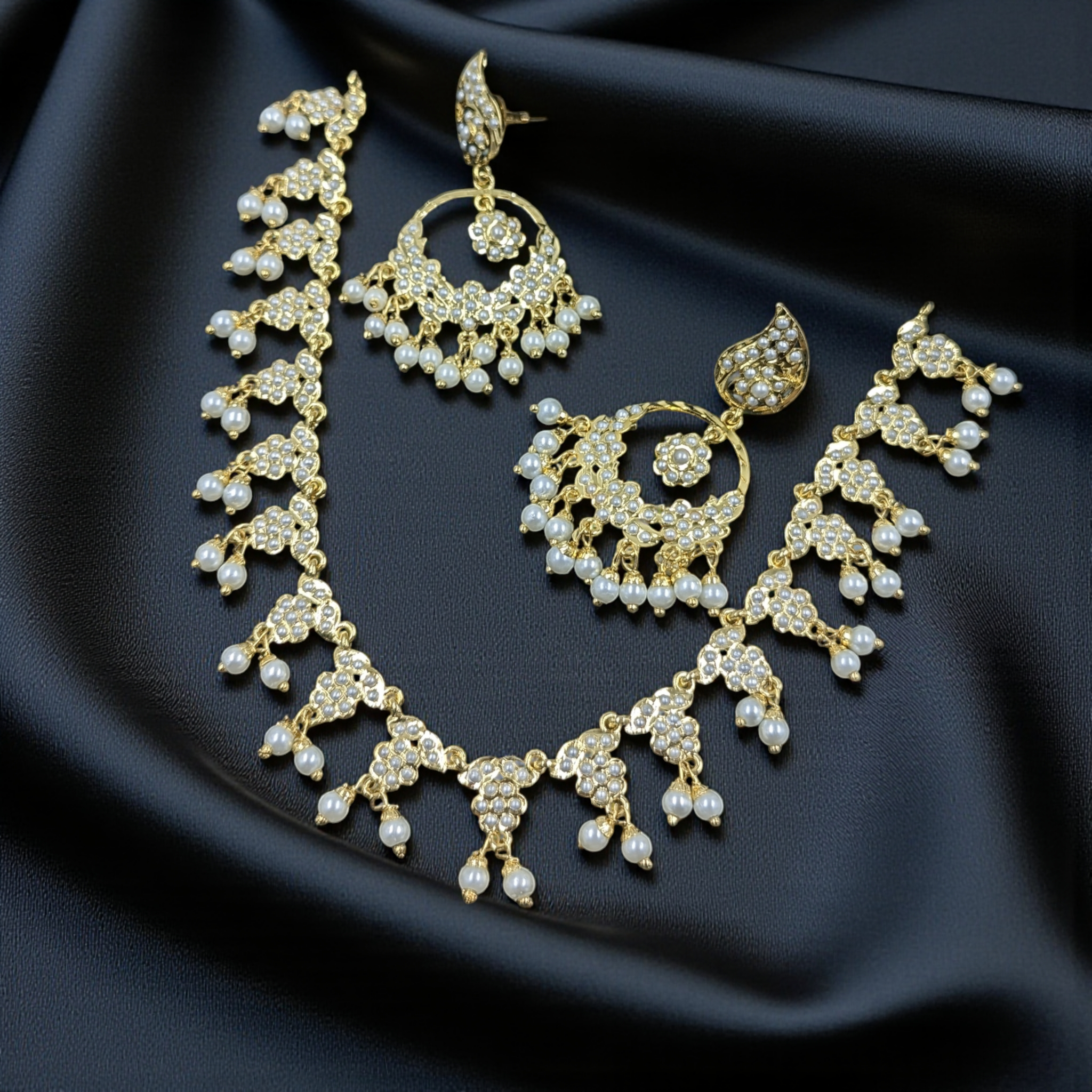 Albiya Necklace Set