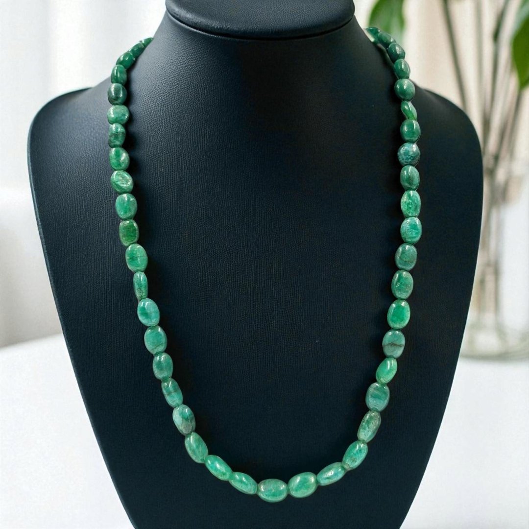 Real Emerald single line string in Big size Beads
