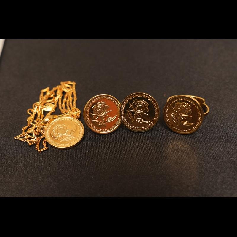 Rida Ashrafi Pendant Set